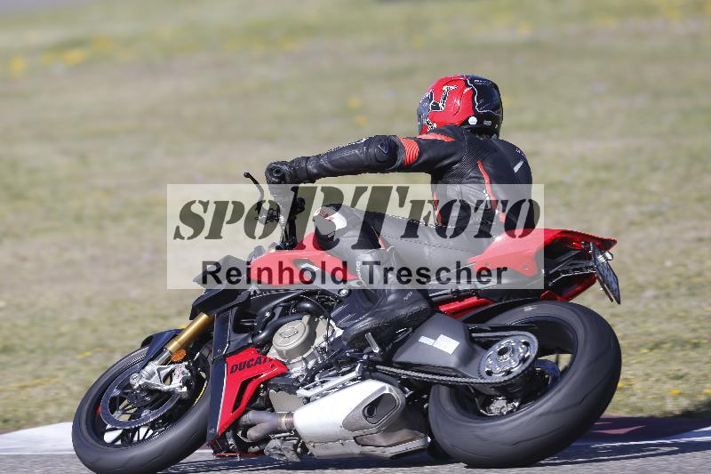 /06 08.04.2026 Cornu Master School ADR/Gruppe blau/40